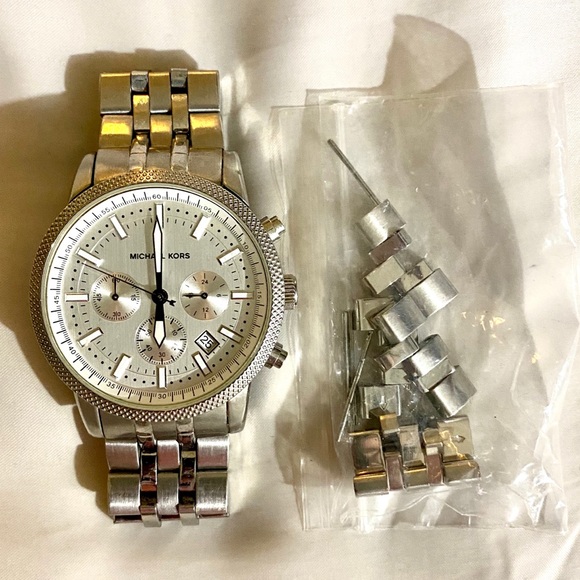 Watch! - Picture 6 of 6